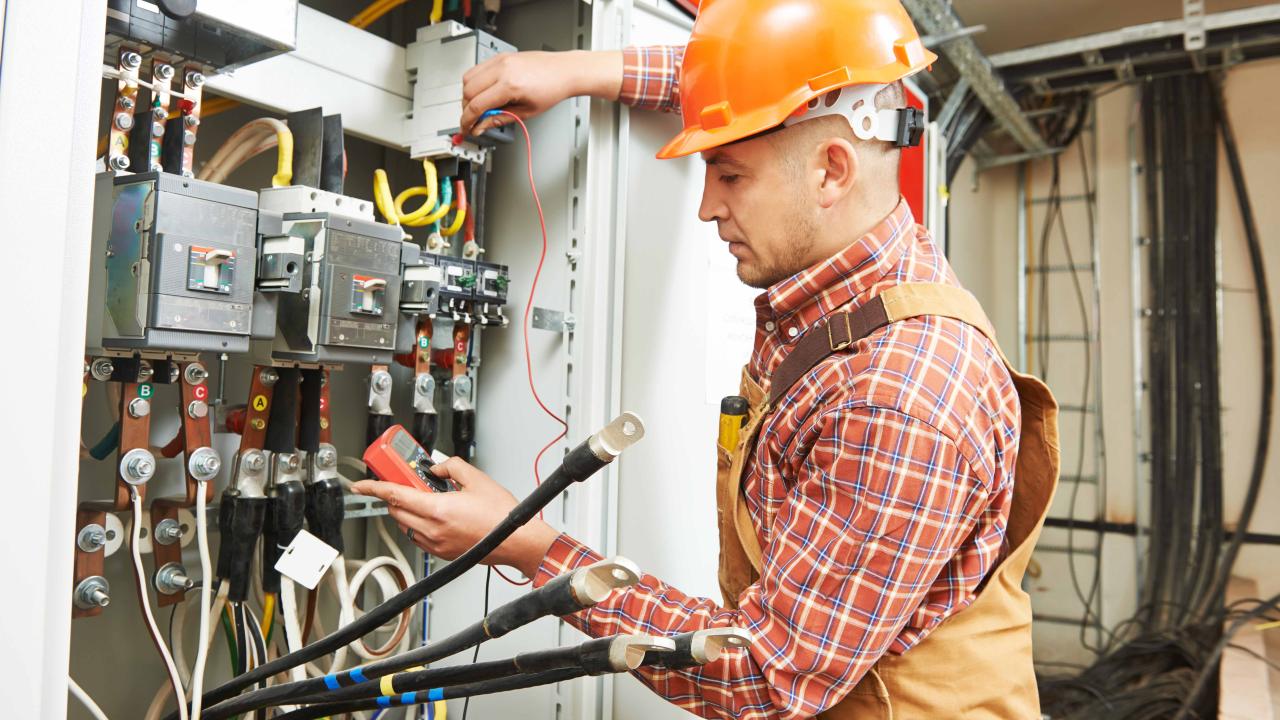 Industrial electricians